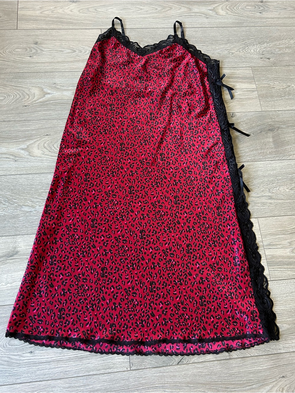 Inner Most Vintage  Silky Long Red Leopard Chemise with Black Lace Details Sz XL